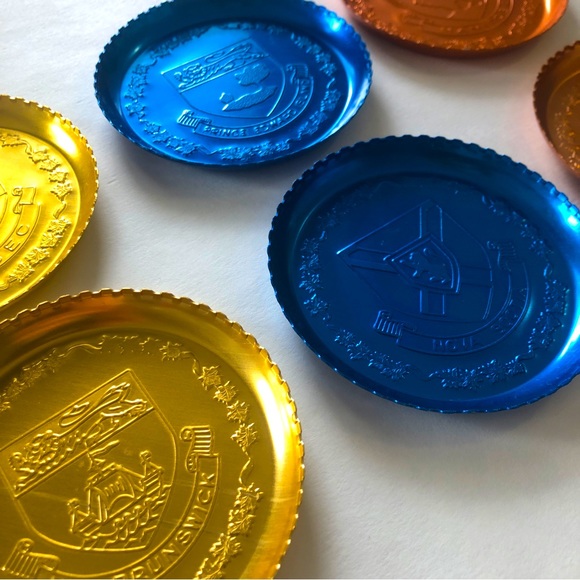 Canadian Provinces Coats of Arms Coasters Set of 10 Mid-Century Era Multicolored - Picture 3 of 15